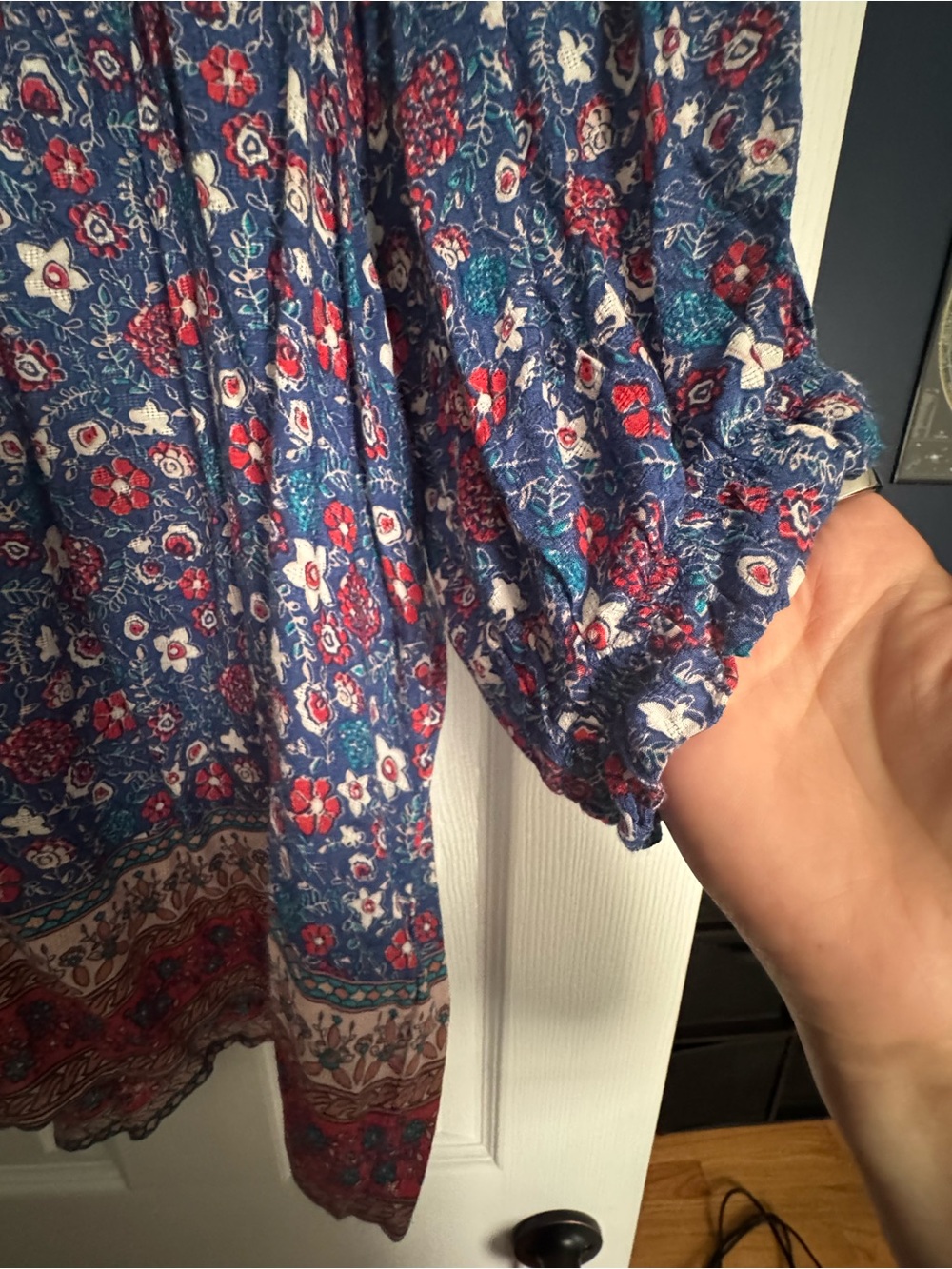 Knox Rose Blue Floral Peasant Tunic with Pink Border - Picture 4 of 5